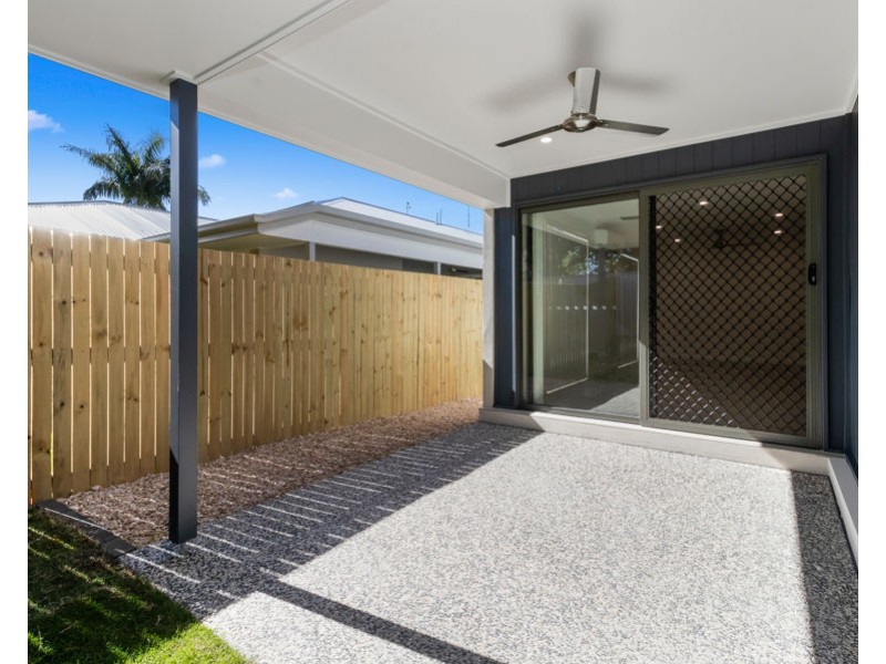 2/301 Whitehill Rd, Flinders View QLD 4305
