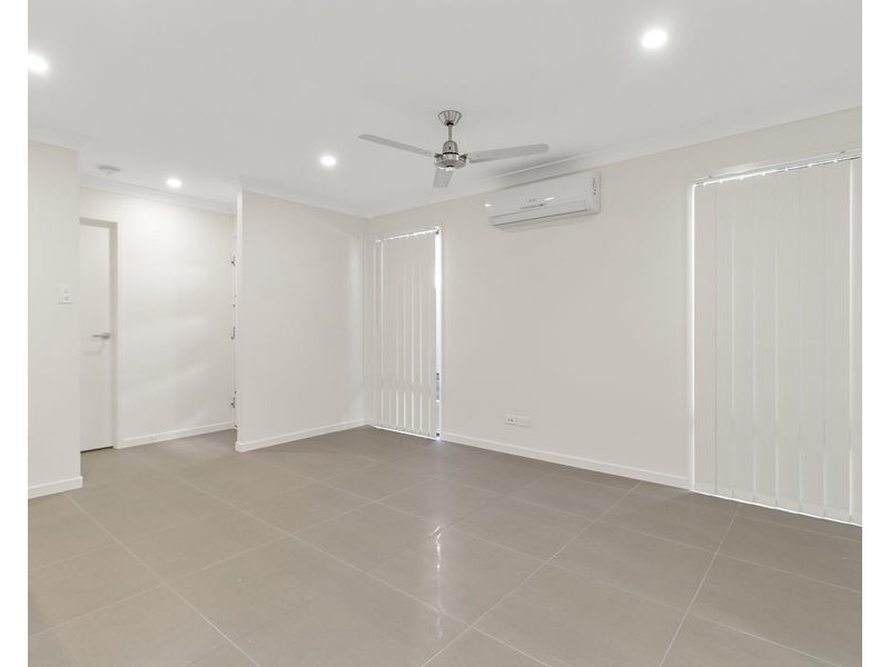 1/301 Whitehill Rd, Flinders View QLD 4305