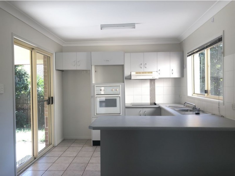 2/316 Redbank Plains Road, Bellbird Park QLD 4300