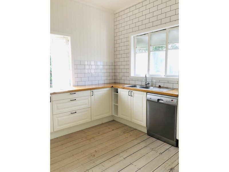 23 Canning St, North Ipswich QLD 4305