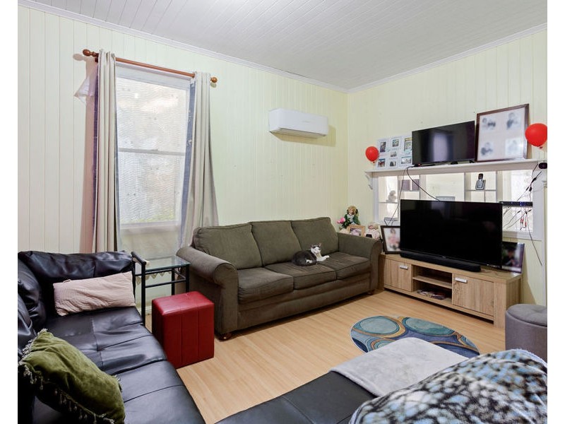 87 Downs Street, North Ipswich QLD 4305