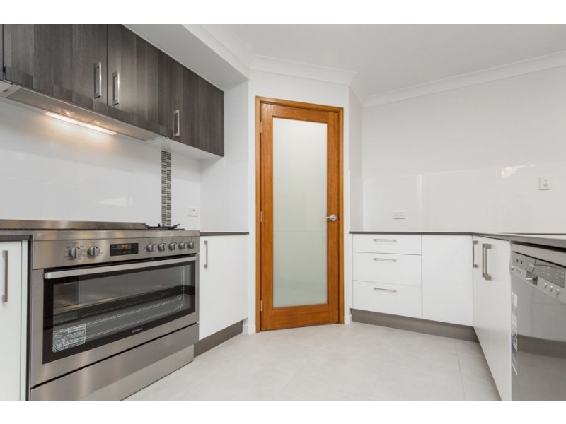 11 Kalbarri Lane, South Ripley QLD 4306