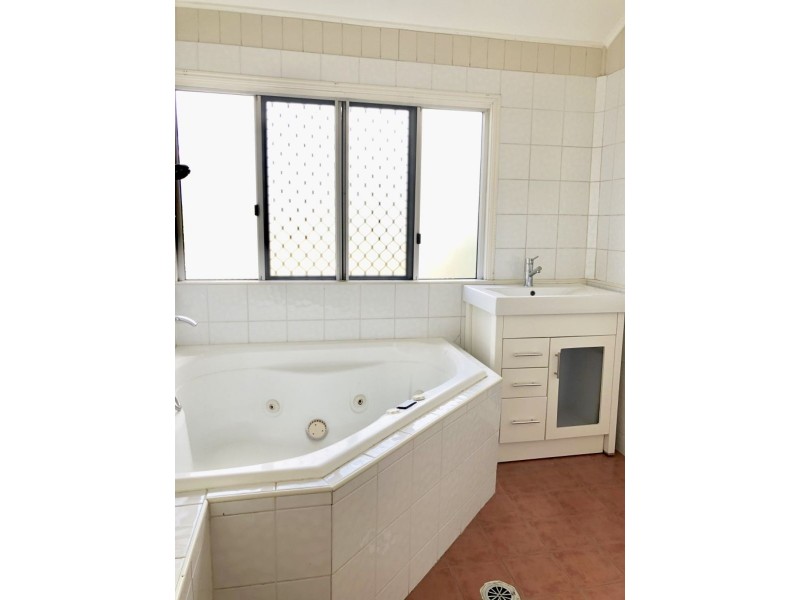 14 Delacy St, North Ipswich QLD 4305