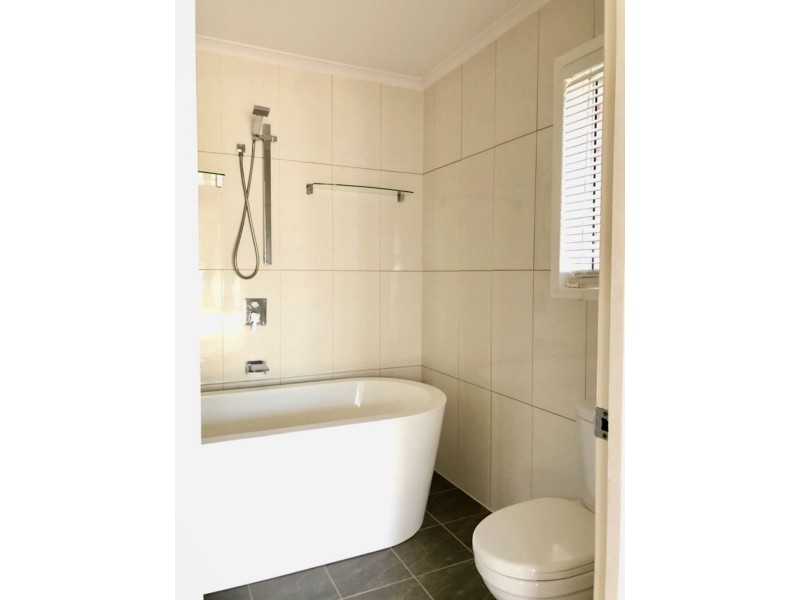 6 Bernadette Crescent, Rosewood QLD 4340