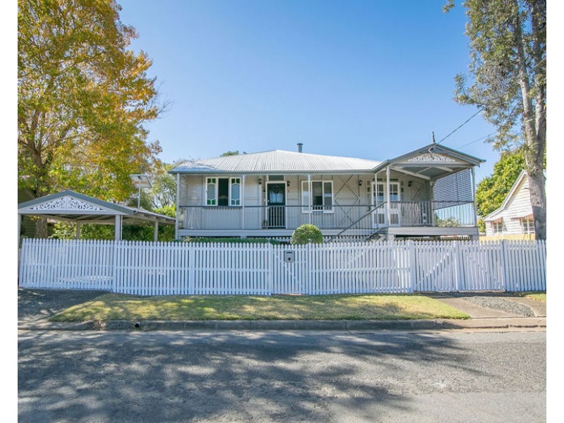 5 Northcote Street, East Ipswich QLD 4305