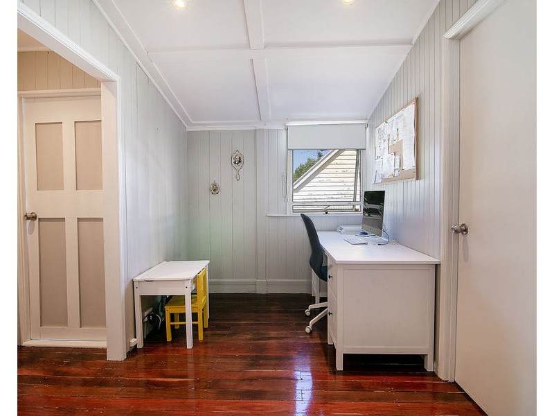 5 Northcote Street, East Ipswich QLD 4305