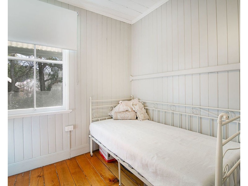 5 Northcote Street, East Ipswich QLD 4305