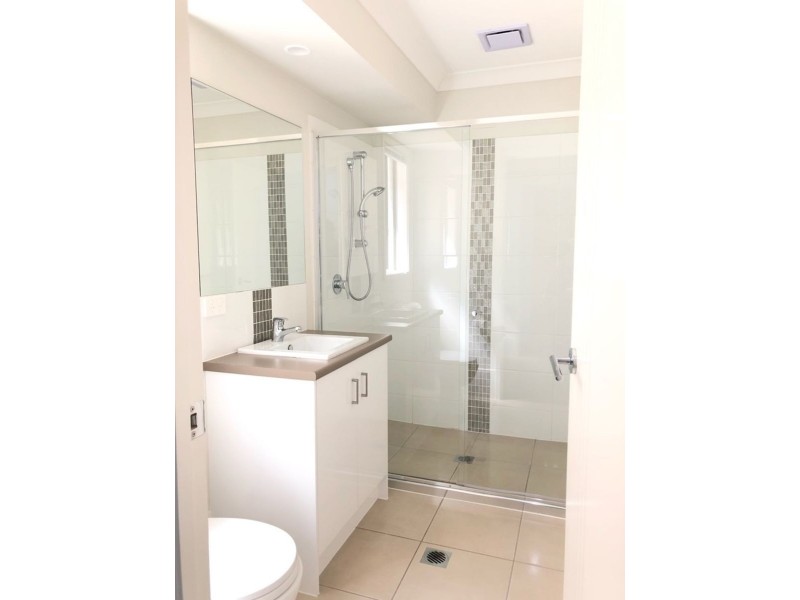15 Lark Place, Redbank Plains QLD 4301