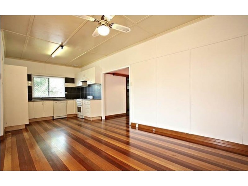 13A Thompson St, Silkstone QLD 4304