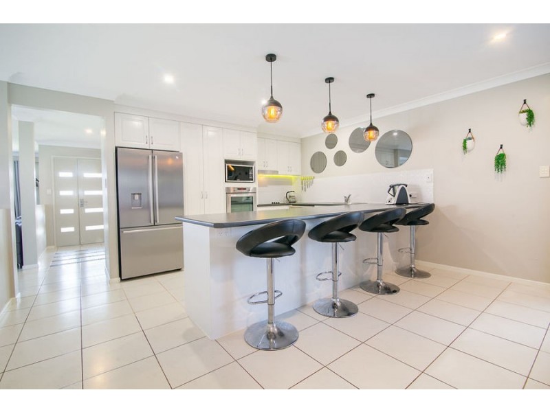 6 Homestead Place, Brassall QLD 4305