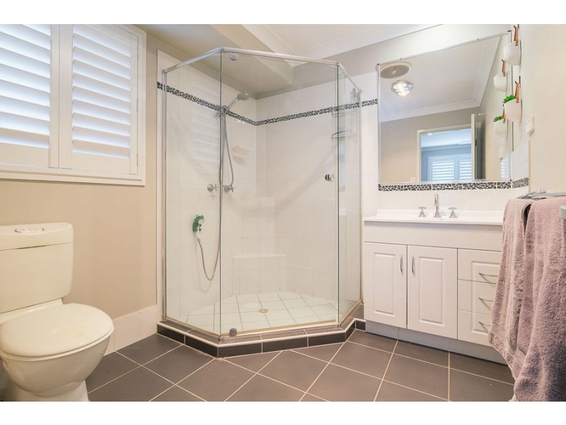 6 Homestead Place, Brassall QLD 4305