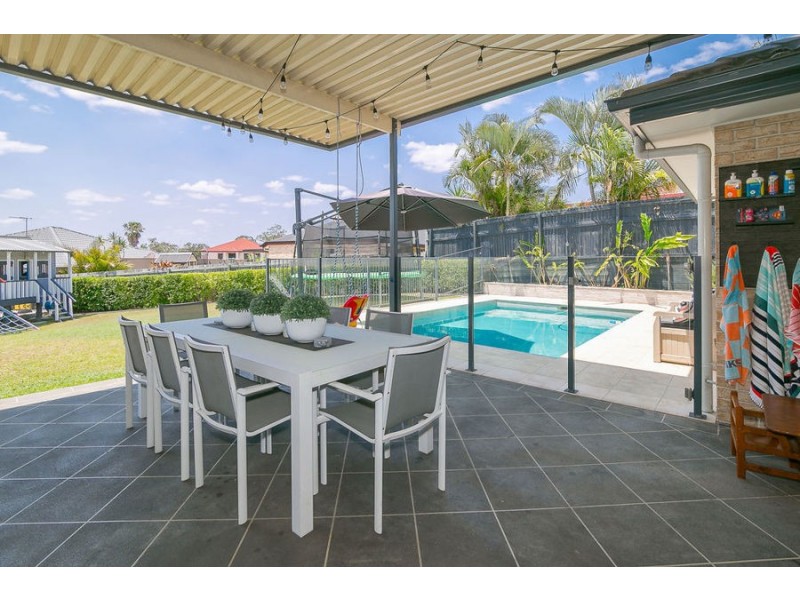 6 Homestead Place, Brassall QLD 4305