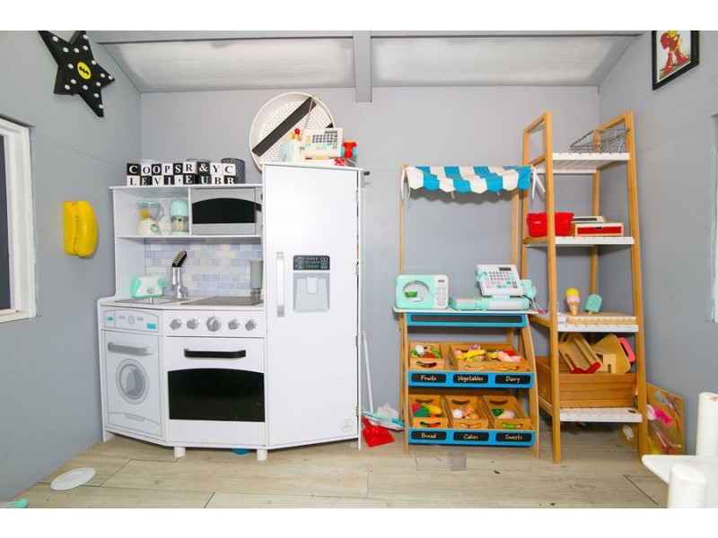 6 Homestead Place, Brassall QLD 4305