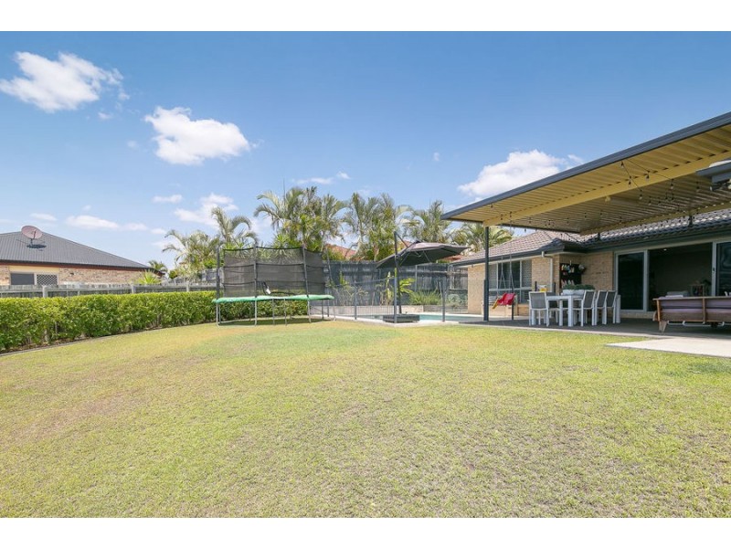 6 Homestead Place, Brassall QLD 4305