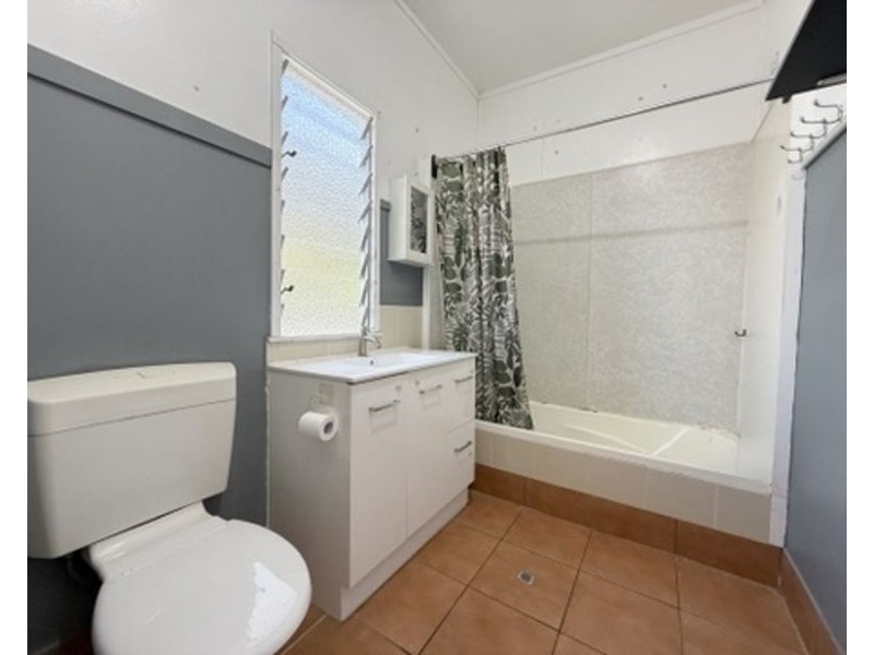 43 Holdsworth Rd, North Ipswich QLD 4305