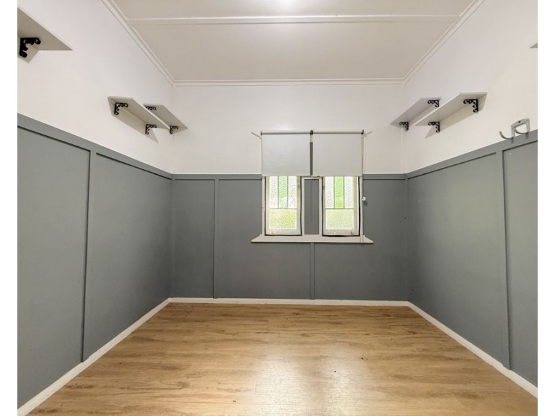 43 Holdsworth Rd, North Ipswich QLD 4305