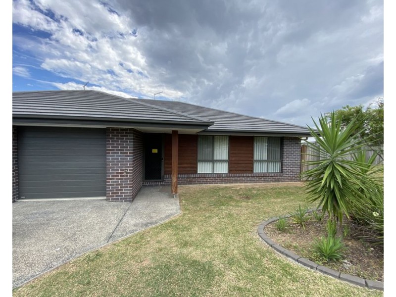 1/4 Harmony Way, Brassall QLD 4305