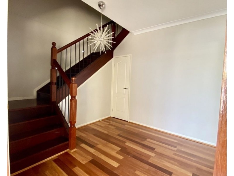 10 Syntax St, Sadliers Crossing QLD 4305