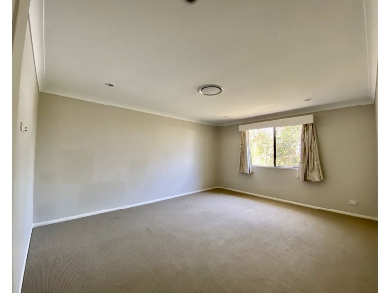 10 Syntax St, Sadliers Crossing QLD 4305