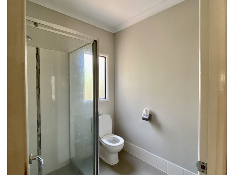 10 Syntax St, Sadliers Crossing QLD 4305