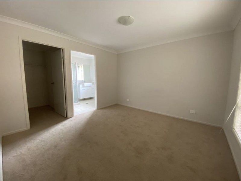 1/3 Edward Street, One Mile QLD 4305