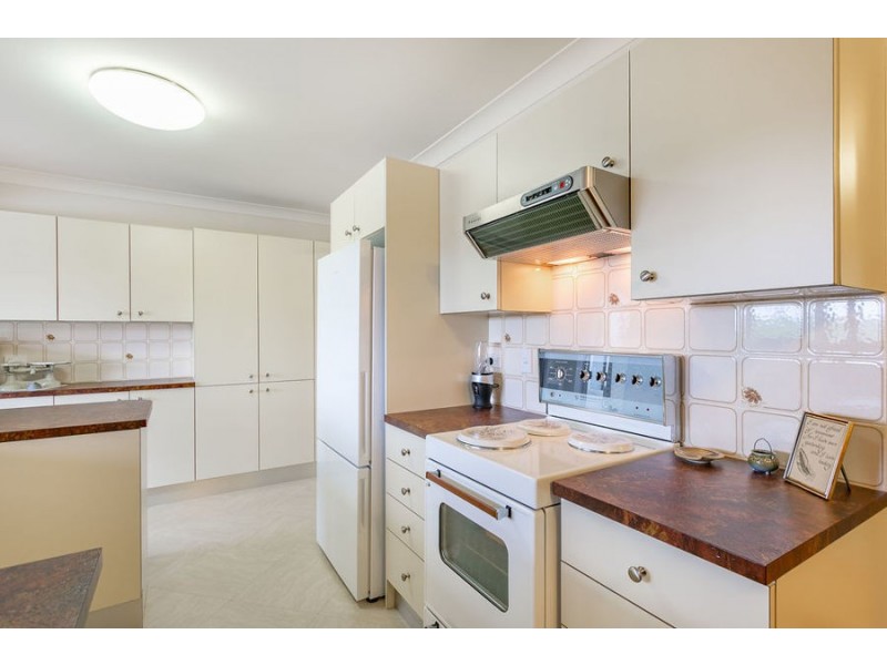 15 Warrawong Street, Eastern Heights QLD 4305