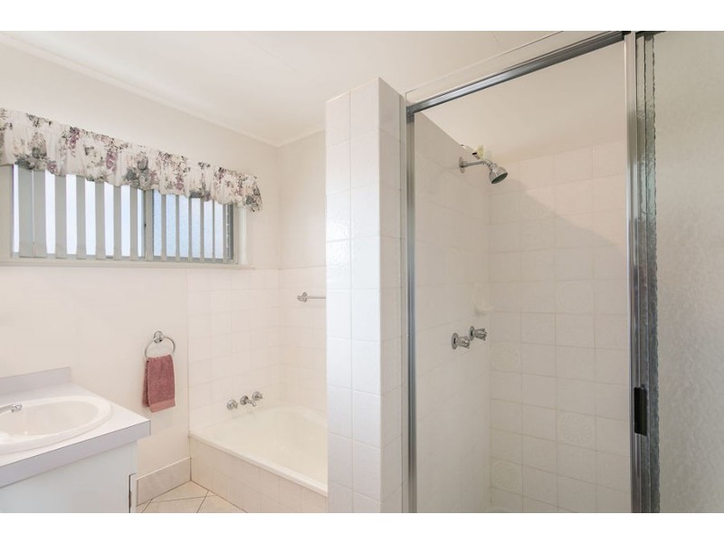 15 Warrawong Street, Eastern Heights QLD 4305