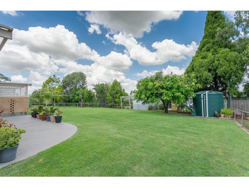 15 Warrawong Street, Eastern Heights QLD 4305