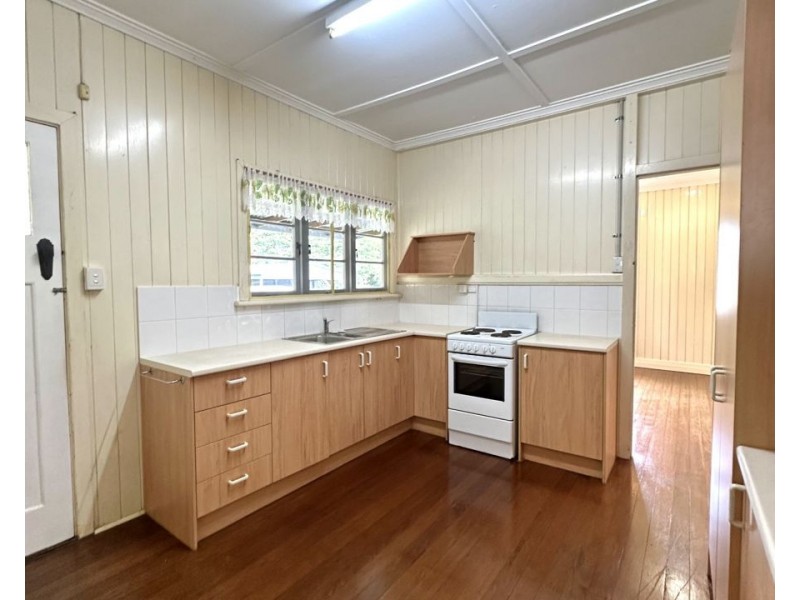 10 Wall Street, Bundamba QLD 4304