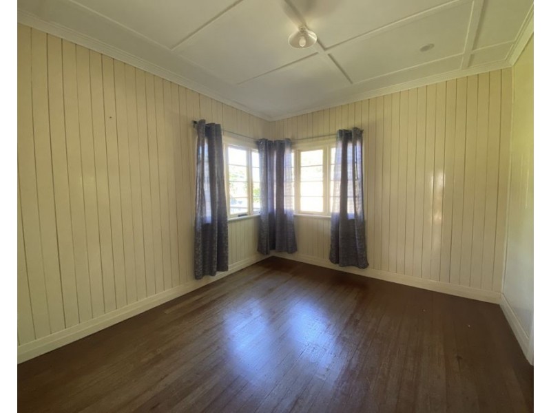 10 Wall Street, Bundamba QLD 4304