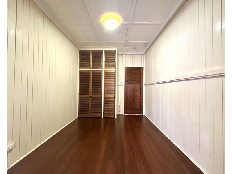 10 Wall Street, Bundamba QLD 4304