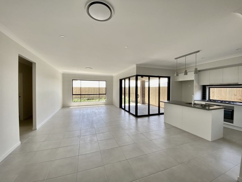 64 Watheroo Street, South Ripley QLD 4306