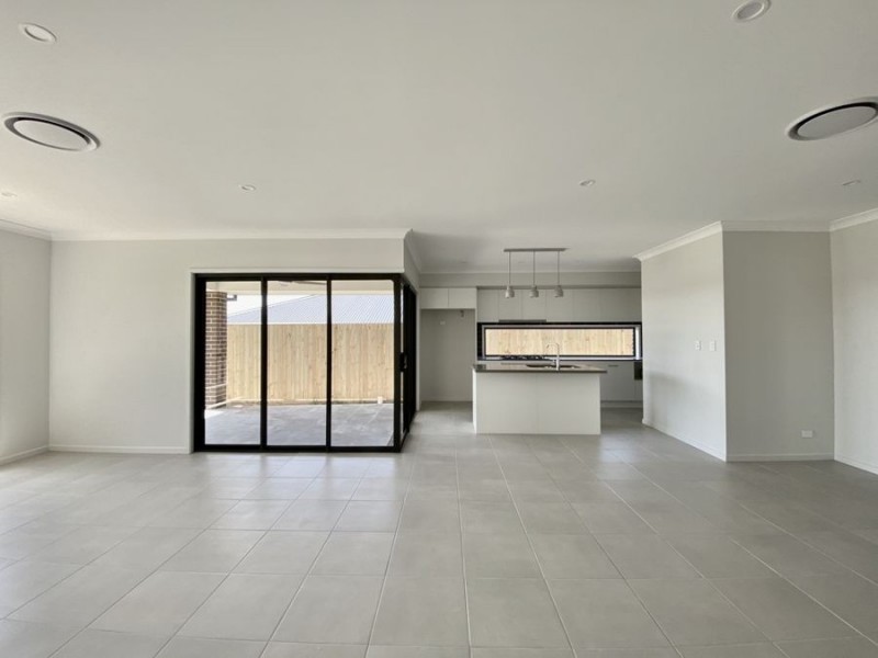 64 Watheroo Street, South Ripley QLD 4306