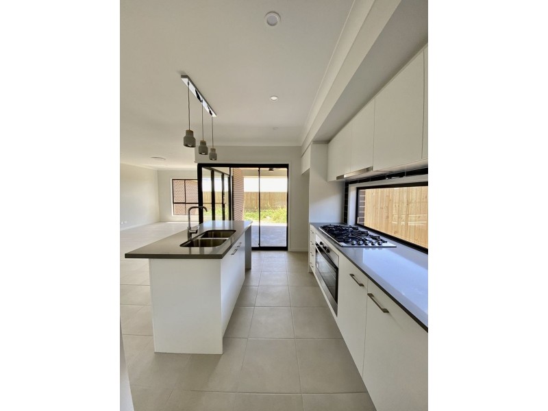 64 Watheroo Street, South Ripley QLD 4306