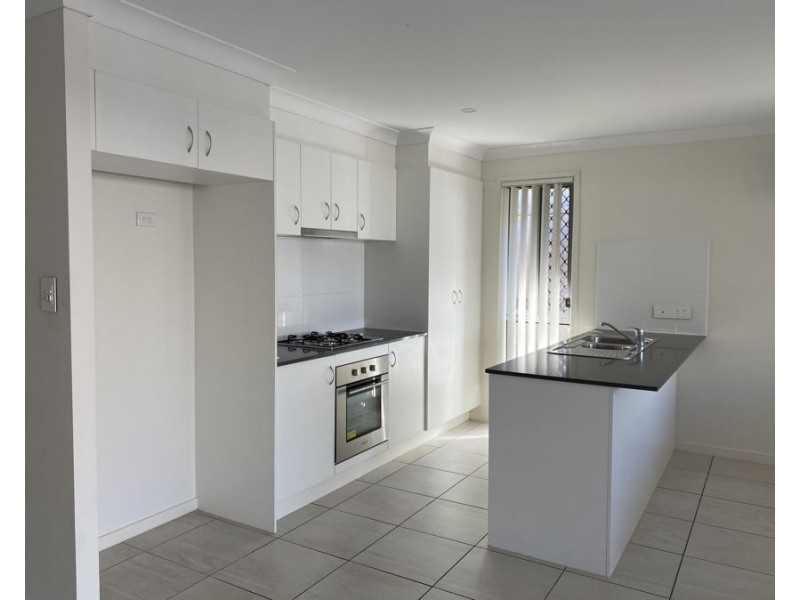 1/87 Tempest Cct, Redbank Plains QLD 4301