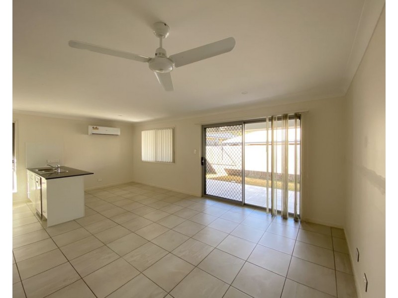 1/87 Tempest Cct, Redbank Plains QLD 4301