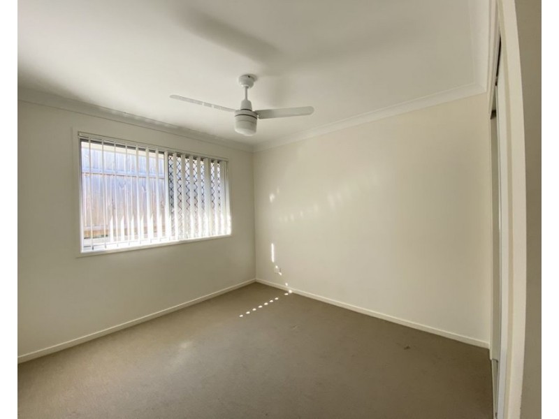 1/87 Tempest Cct, Redbank Plains QLD 4301