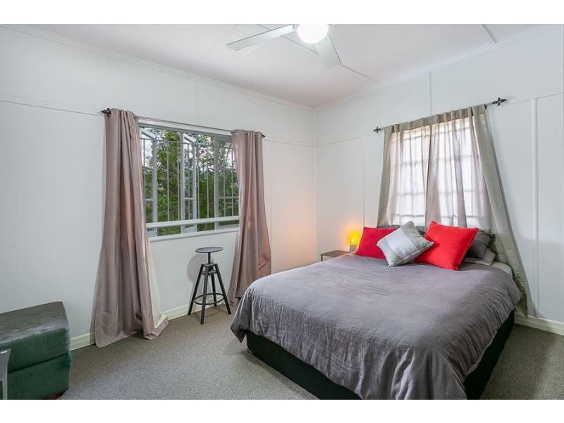 6 Challinor Street, West Ipswich QLD 4305
