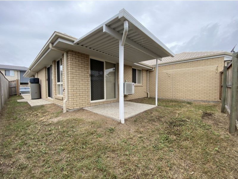 2/18 Surprize Ave, Brassall QLD 4305