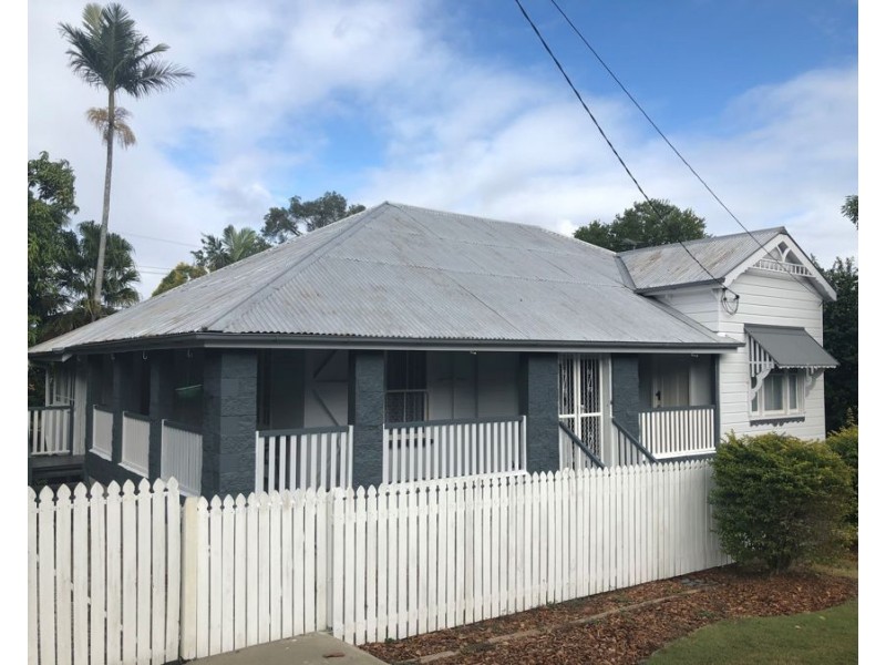 8 McLean St, North Ipswich QLD 4305