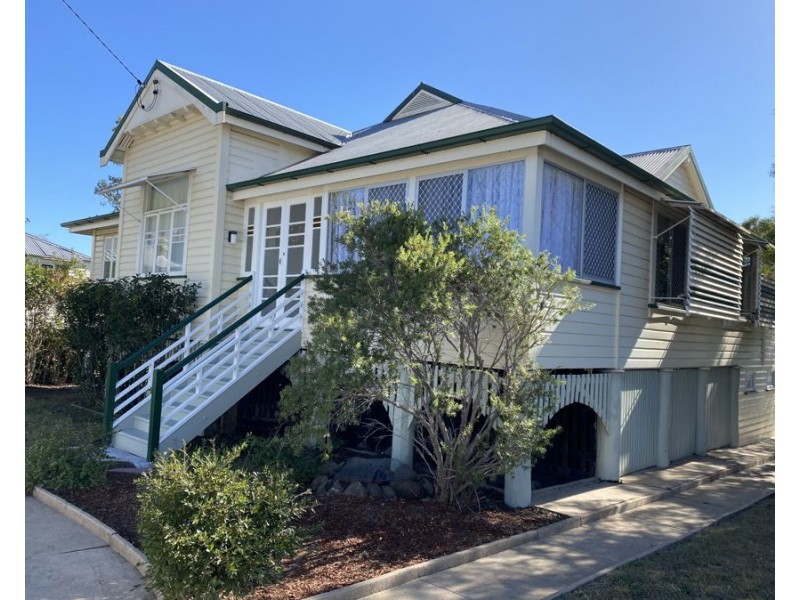 16 Railway St, East Ipswich QLD 4305