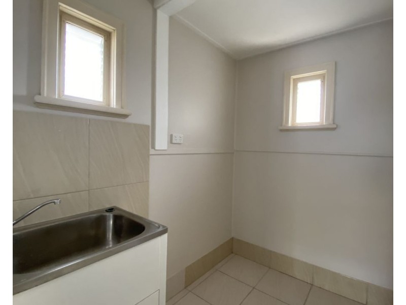16 Railway St, East Ipswich QLD 4305