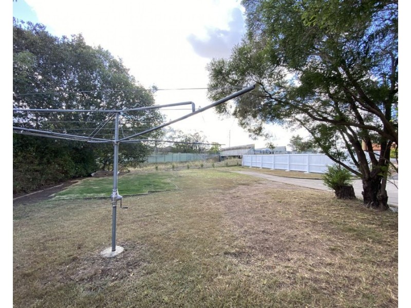 16 Railway St, East Ipswich QLD 4305