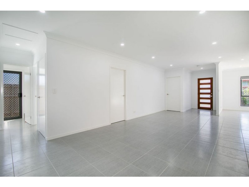 9A Edward St, One Mile QLD 4305