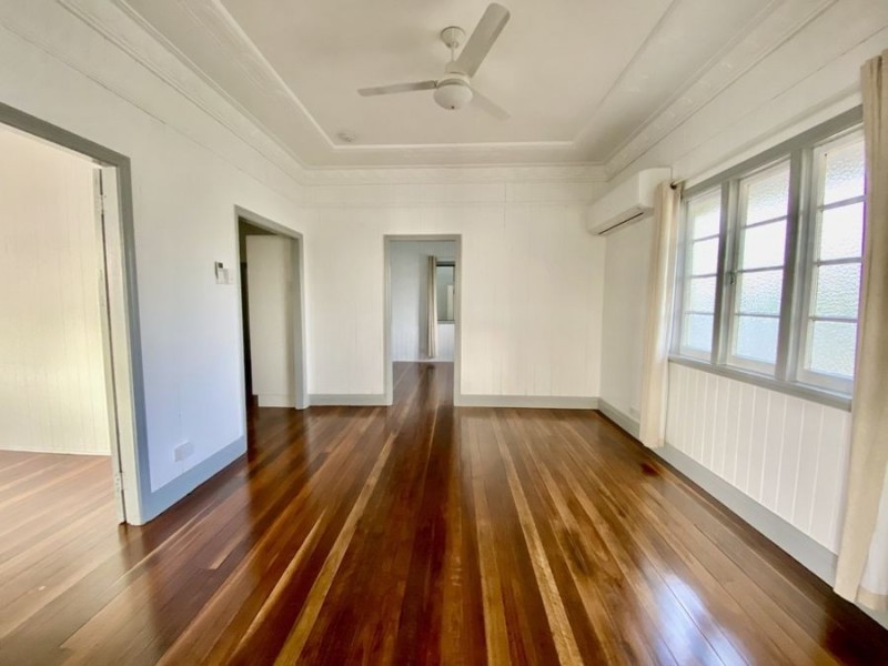 16 Hooper St, West Ipswich QLD 4305