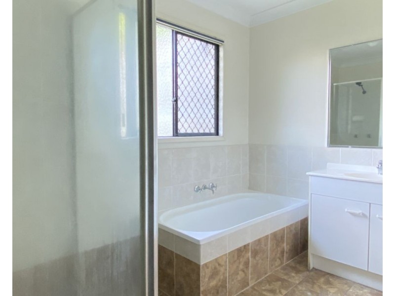 1/17 Spencer St, Churchill QLD 4305