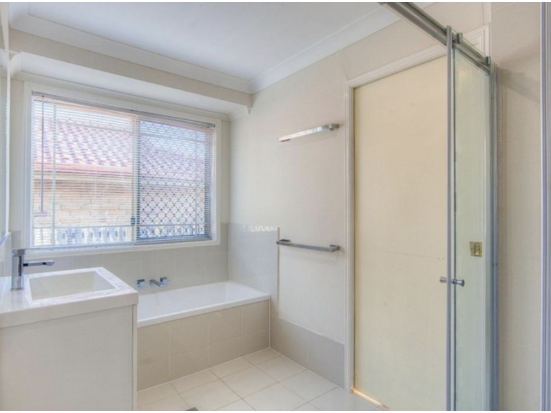 54 Jonquil Cct, Flinders View QLD 4305