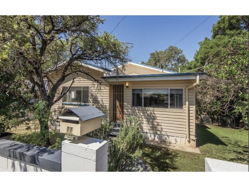 11 Pryde Street, Woodend QLD 4305