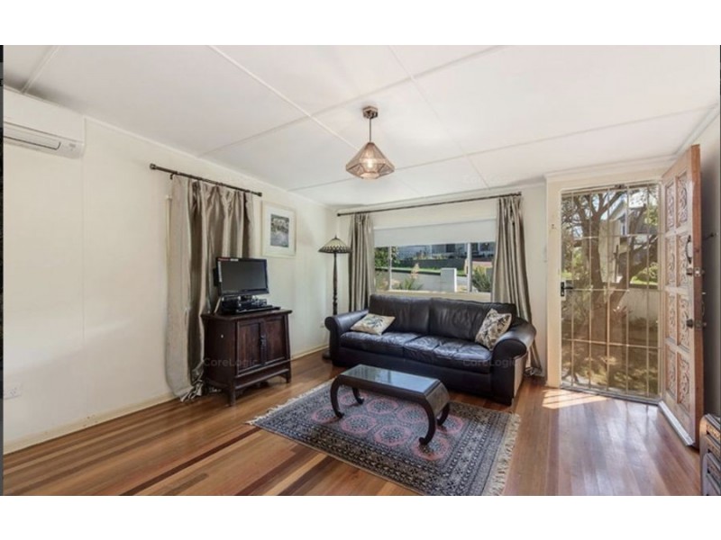 11 Pryde Street, Woodend QLD 4305