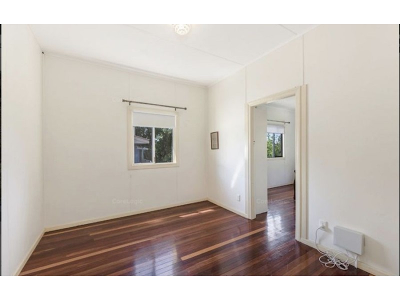 11 Pryde Street, Woodend QLD 4305